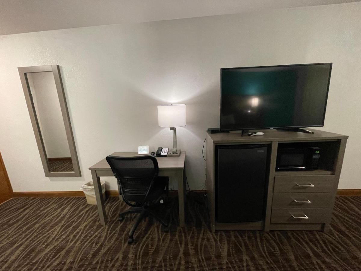 Hotel Baymont By Wyndham Bellevue - Omaha Extérieur photo