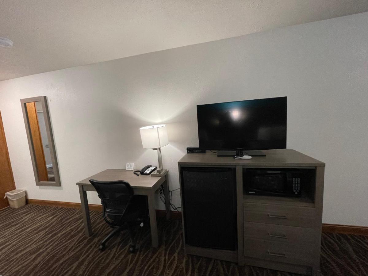 Hotel Baymont By Wyndham Bellevue - Omaha Extérieur photo