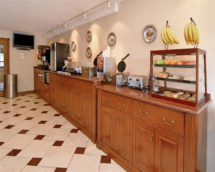 Hotel Baymont By Wyndham Bellevue - Omaha Extérieur photo