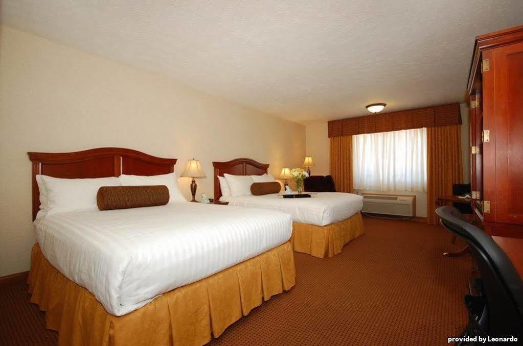 Hotel Baymont By Wyndham Bellevue - Omaha Extérieur photo
